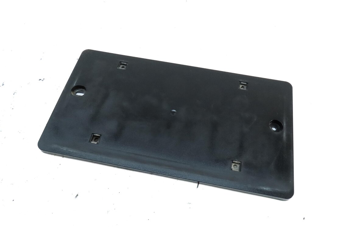 2014 AUDI Q5 (B8 8R) REAR LICENSE PLATE MOUNT BRACKET 8T0827113A