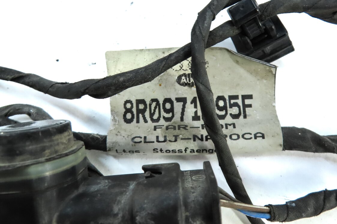 Thumbnail 4: 2014 AUDI Q5 (B8 8R) FRONT PARK ASSIST PDC SENSOR SET4 (SCUBA BLUE) w/ HARNESS
