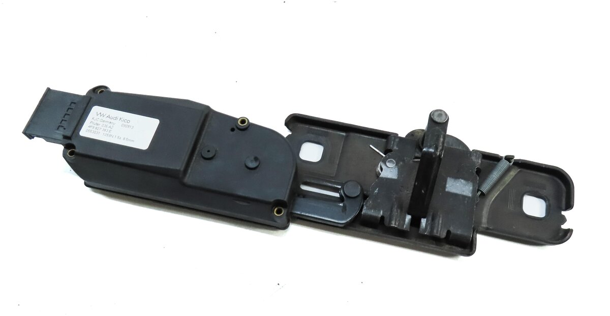 2014 AUDI Q5 (B8 8R) REAR TRUNK LOCK LATCH ACTUATOR w/ STRIKE PLATE 4F9827383