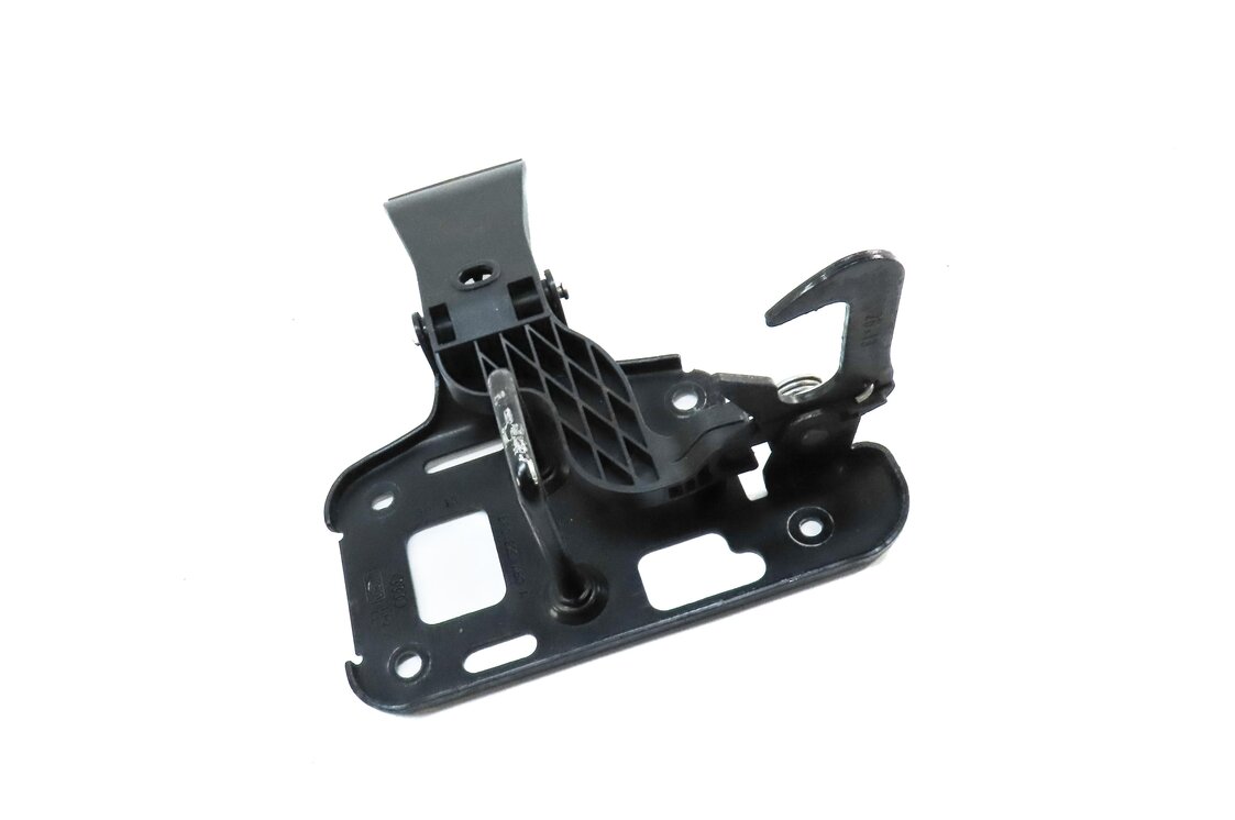 Thumbnail 3: 2014 AUDI Q5 (B8 8R) FRONT HOOD SAFETY CATCH HOOK & RELEASE LEVER 8R0823480A