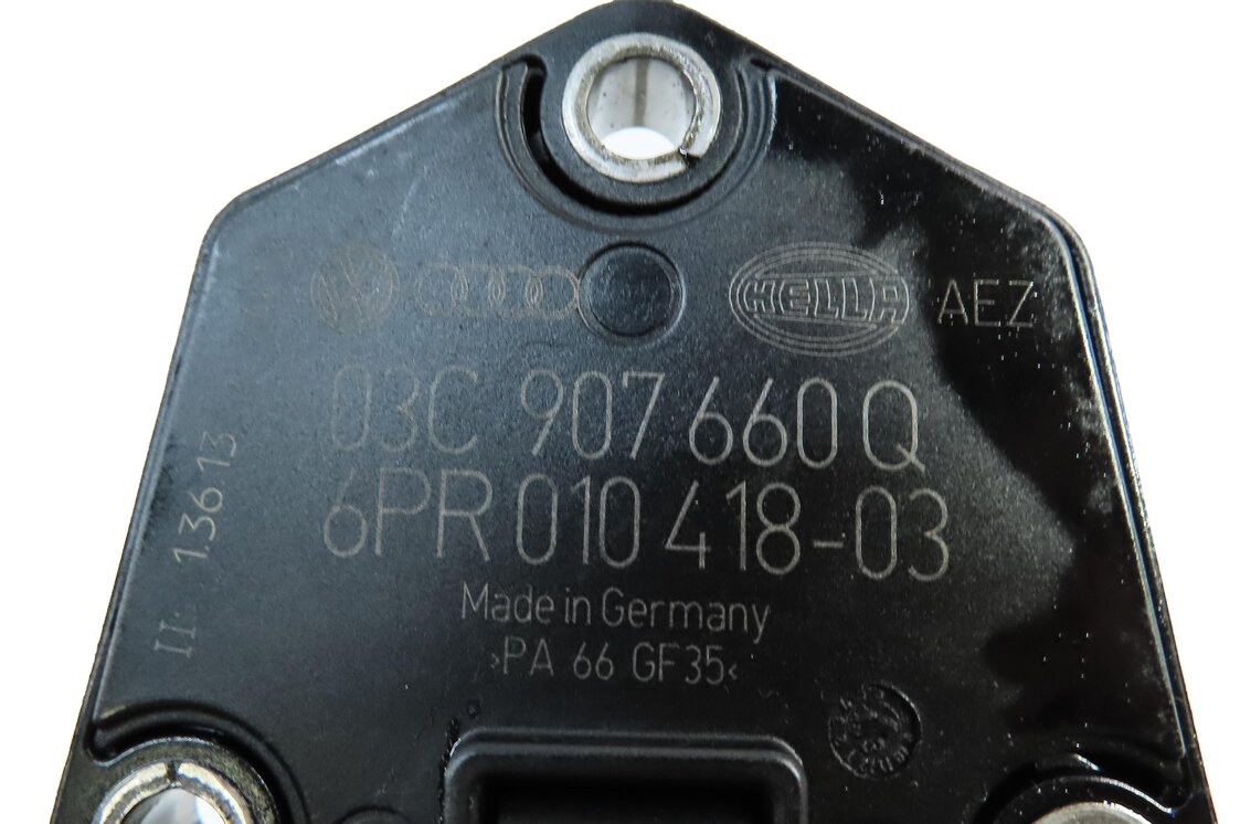 Thumbnail 6: 2014 AUDI Q5 (B8 8R) 3.0L TURBO DIESEL ENGINE (CPNB) OIL LEVEL SENSOR 03C907660Q