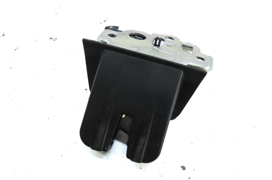 2014 AUDI Q5 (B8 8R) REAR HATCH TAILGATE TRUNK LOCK LATCH ACTUATOR 8R0827505