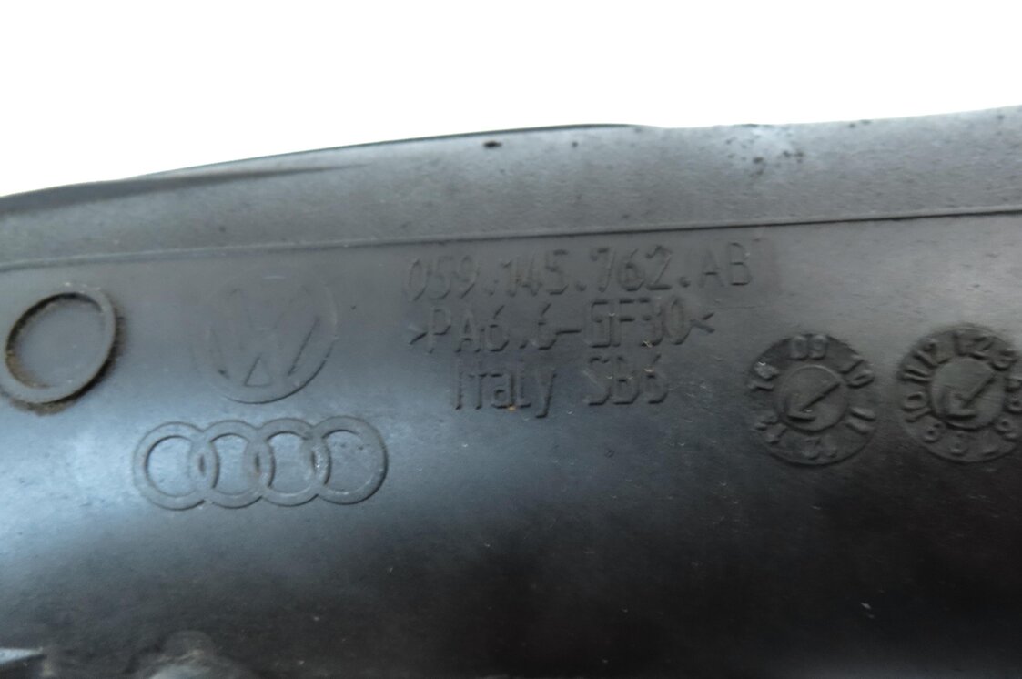 Thumbnail 6: 2014 AUDI Q5 (B8 8R) 3.0L TURBO DIESEL ENGINE (CPNB) THROTTLE BODY INTAKE DUCT
