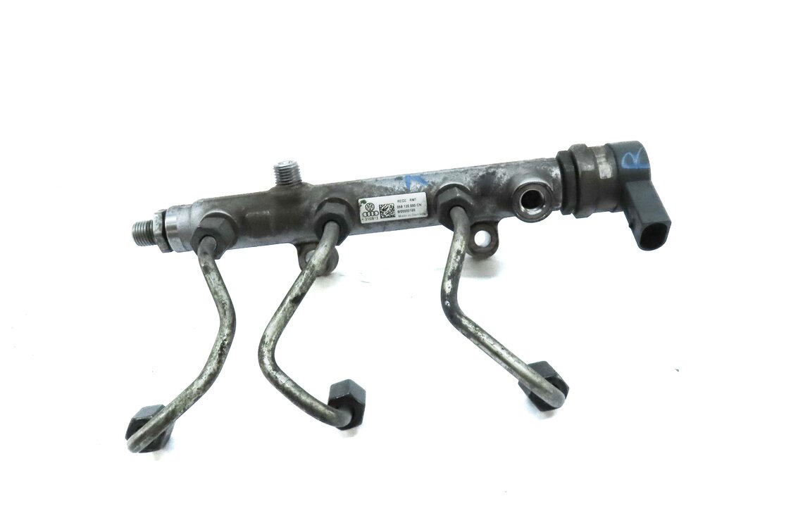 Thumbnail 2: 2014 AUDI Q5 (B8 8R) 3.0L TURBO DIESEL ENGINE (CPNB) RIGHT PASSENGER FUEL RAIL