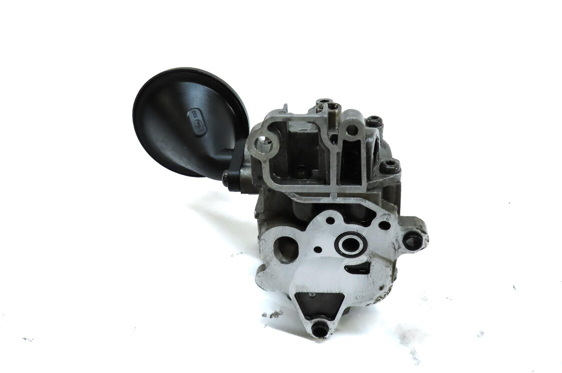 Thumbnail 4: 2014 AUDI Q5 (B8 8R) 3.0L TURBO DIESEL ENGINE (CPNB) OIL PUMP w/ VACUUM PUMP