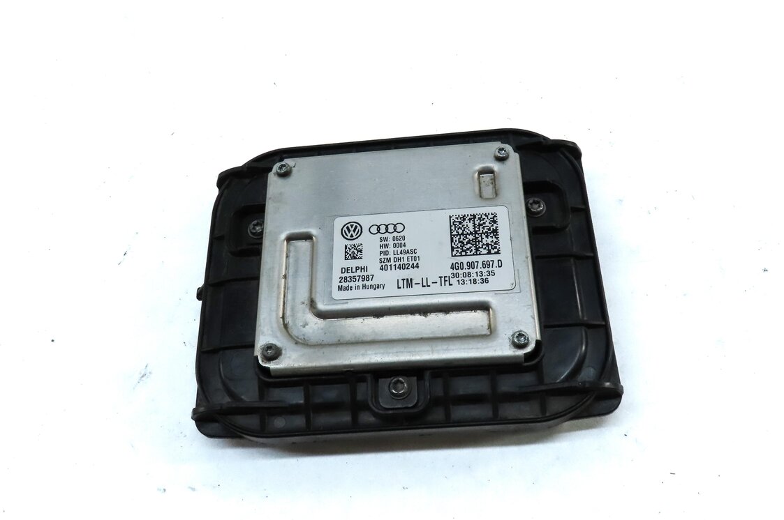 Thumbnail 2: 2014 AUDI Q5 (B8 8R) HEADLIGHT HEAD LIGHT LAMP LED MODULE MOUNTED ON ACCESS CAP