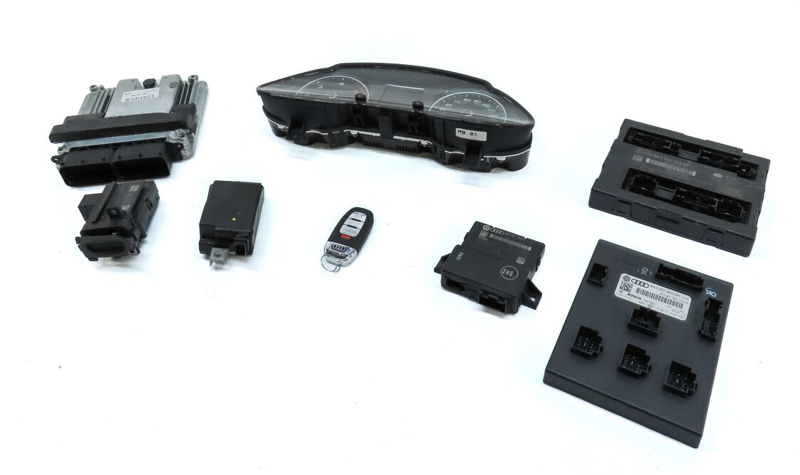 2014 AUDI Q5 (B8 8R) SPEEDOMETER IMMOBILIZER LOCK BODY ENGINE MODULE & KEY SET