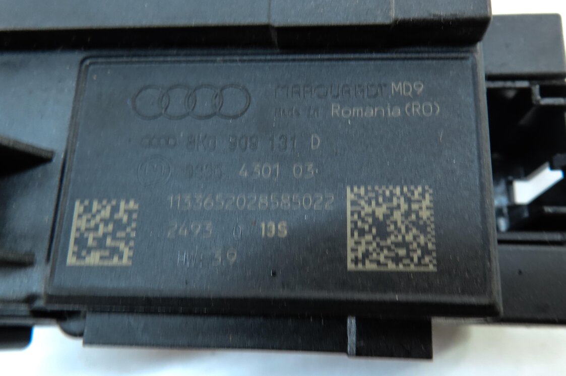Thumbnail 7: 2014 AUDI Q5 (B8 8R) SPEEDOMETER IMMOBILIZER LOCK BODY ENGINE MODULE & KEY SET
