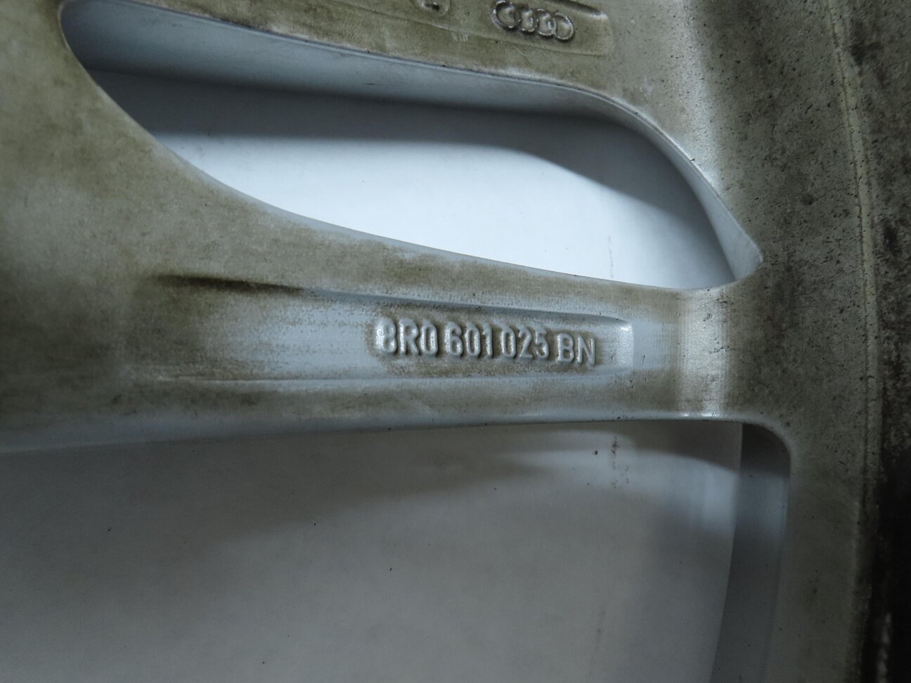 Thumbnail 5: 13-17 AUDI Q5 (B8 8R) 19x8 ALUMINUM ALLOY 10 SPOKE 5 TWIN SPLIT SPOKE WHEEL RIM