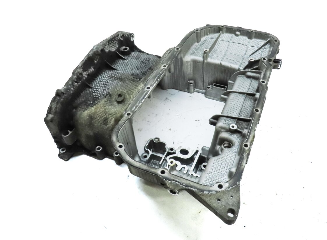 2014 AUDI Q5 B8 8R 3.0L TURBO DIESEL ENGINE CPNB UPPER ENGINE OIL PAN 059103601C