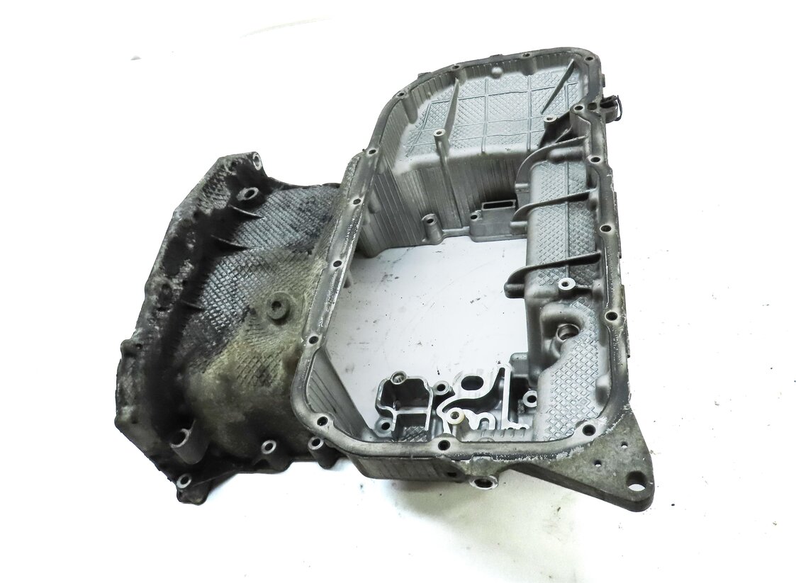 Thumbnail 2: 2014 AUDI Q5 B8 8R 3.0L TURBO DIESEL ENGINE CPNB UPPER ENGINE OIL PAN 059103601C