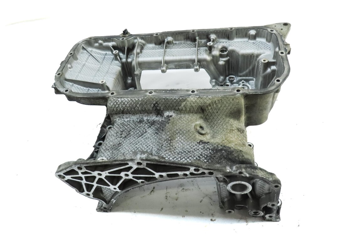 Thumbnail 5: 2014 AUDI Q5 B8 8R 3.0L TURBO DIESEL ENGINE CPNB UPPER ENGINE OIL PAN 059103601C