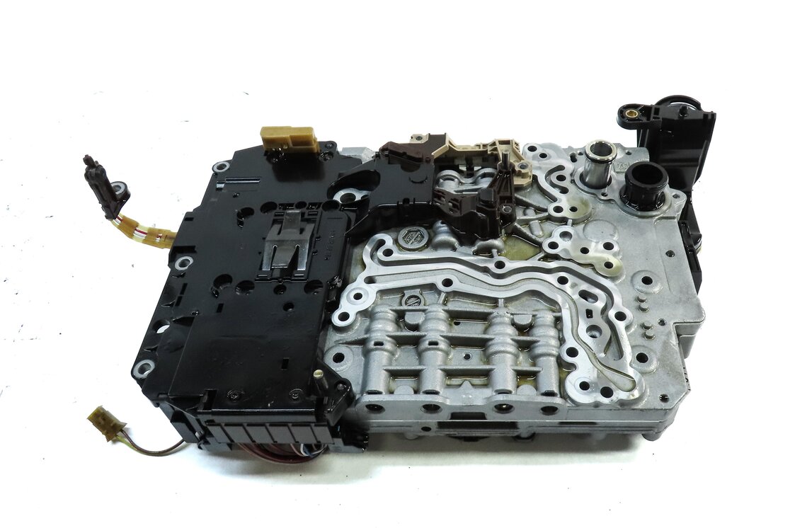 Thumbnail 2: 14-16 AUDI Q5 (B8 8R) 3.0L TDI DIESEL PFJ 8-SPEED AUTO TRANSMISSION VALVE BODY
