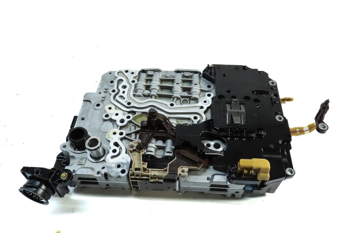 Thumbnail 4: 14-16 AUDI Q5 (B8 8R) 3.0L TDI DIESEL PFJ 8-SPEED AUTO TRANSMISSION VALVE BODY