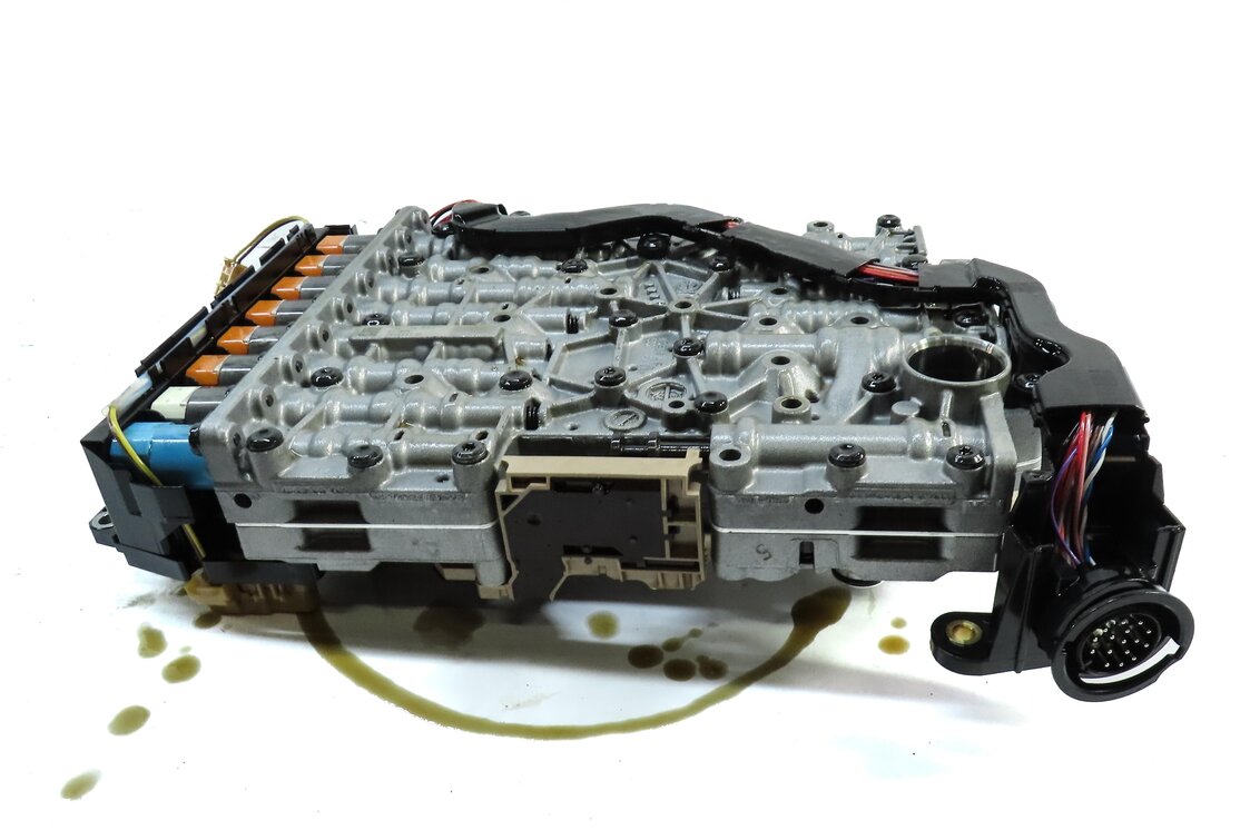 Thumbnail 7: 14-16 AUDI Q5 (B8 8R) 3.0L TDI DIESEL PFJ 8-SPEED AUTO TRANSMISSION VALVE BODY