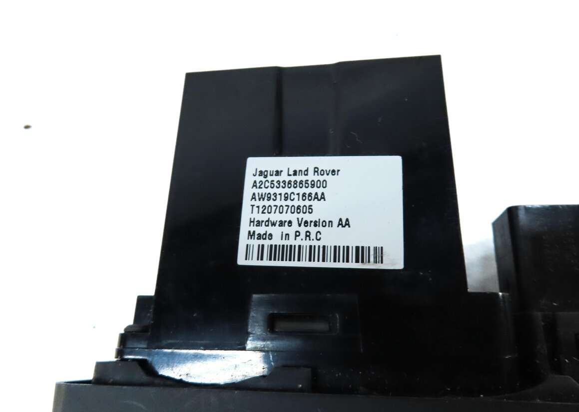 Thumbnail 6: 2013 LAND RANGE ROVER EVOQUE (L538) AUXILIARY USB IPOD AUX PLUG INPUT JACK PANEL