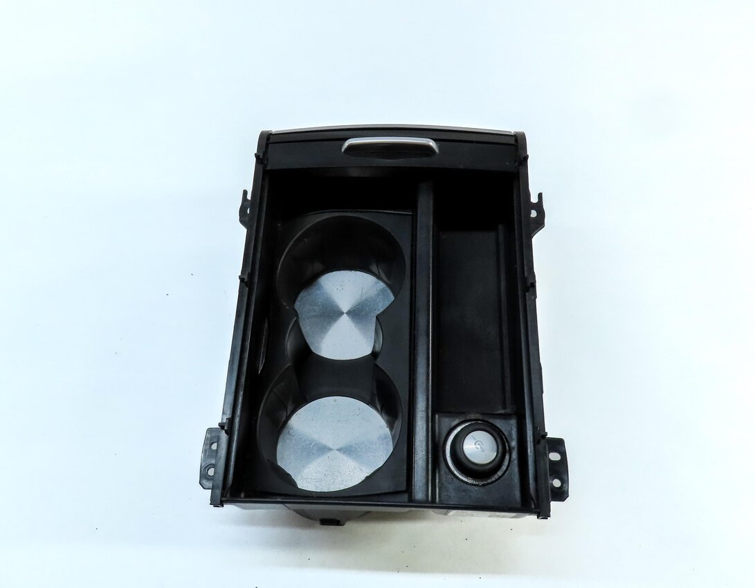 Thumbnail 8: 2013 LAND RANGE ROVER EVOQUE (L538) FRONT CENTER CONSOLE CUPHOLDER & 12v SOCKET