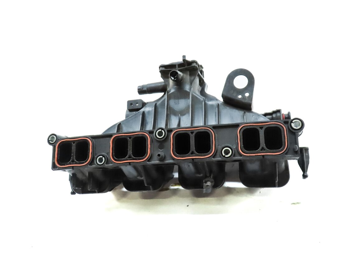 Thumbnail 2: 2012-2015 LAND ROVER LR2 / RANGE ROVER EVOQUE (L538) 2.0L ENGINE INTAKE MANIFOLD