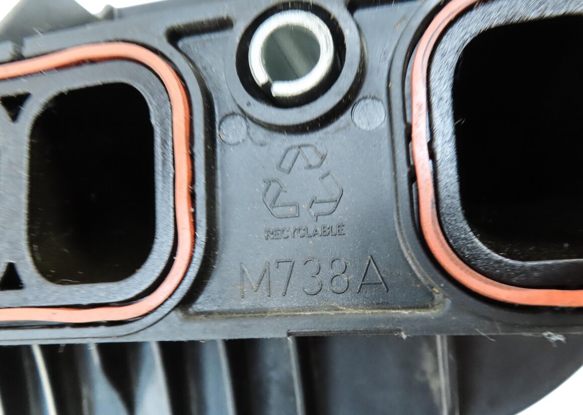 Thumbnail 9: 2012-2015 LAND ROVER LR2 / RANGE ROVER EVOQUE (L538) 2.0L ENGINE INTAKE MANIFOLD