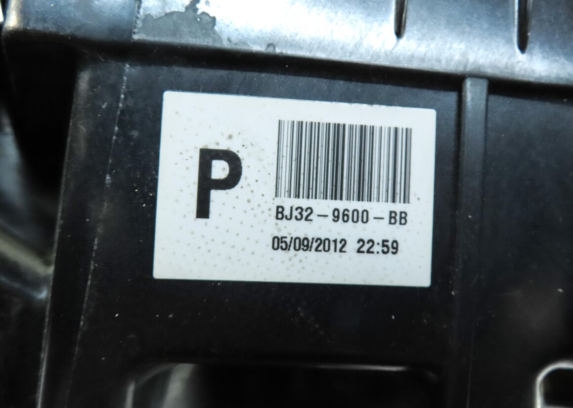 Thumbnail 7: 2012-2013 RANGE ROVER EVOQUE (L538) AIR FILTER BOX AIR CLEANER HOUSING