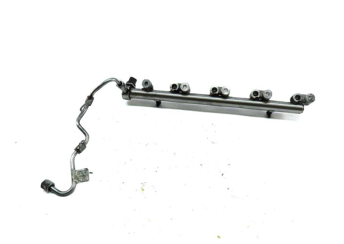 Thumbnail 2: 2013 LAND RANGE ROVER EVOQUE (L538) 2.0L TURBO ENGINE FUEL RAIL w/ LINES