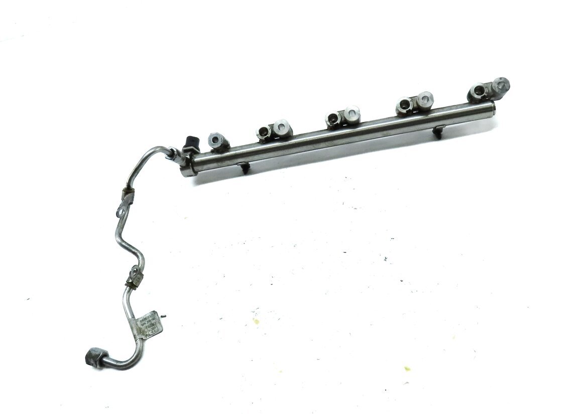 Thumbnail 3: 2013 LAND RANGE ROVER EVOQUE (L538) 2.0L TURBO ENGINE FUEL RAIL w/ LINES
