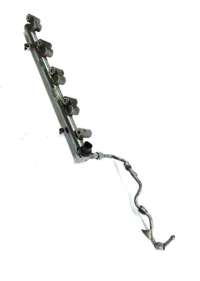 Thumbnail 6: 2013 LAND RANGE ROVER EVOQUE (L538) 2.0L TURBO ENGINE FUEL RAIL w/ LINES