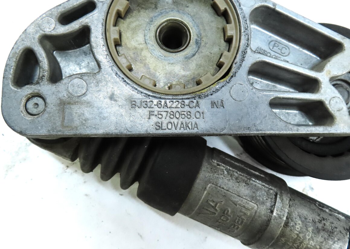 Thumbnail 6: 2013 LAND RANGE ROVER EVOQUE (L538) 2.0L TURBO ENGINE BELT TENSIONER PULLEY