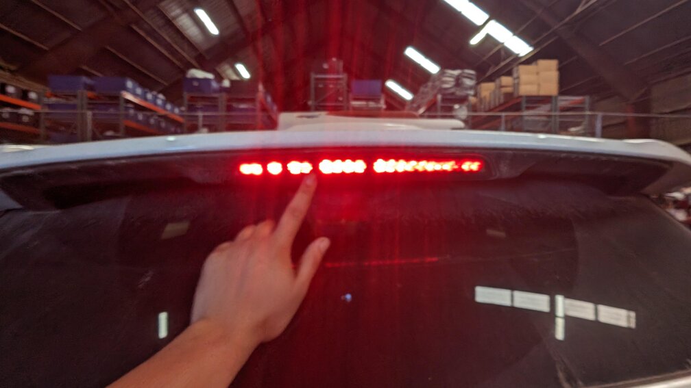 Thumbnail 2: 2012-2015 RANGE ROVER EVOQUE (L538) REAR SPOILER WING w/ 3rd BRAKE LIGHT (WHITE)