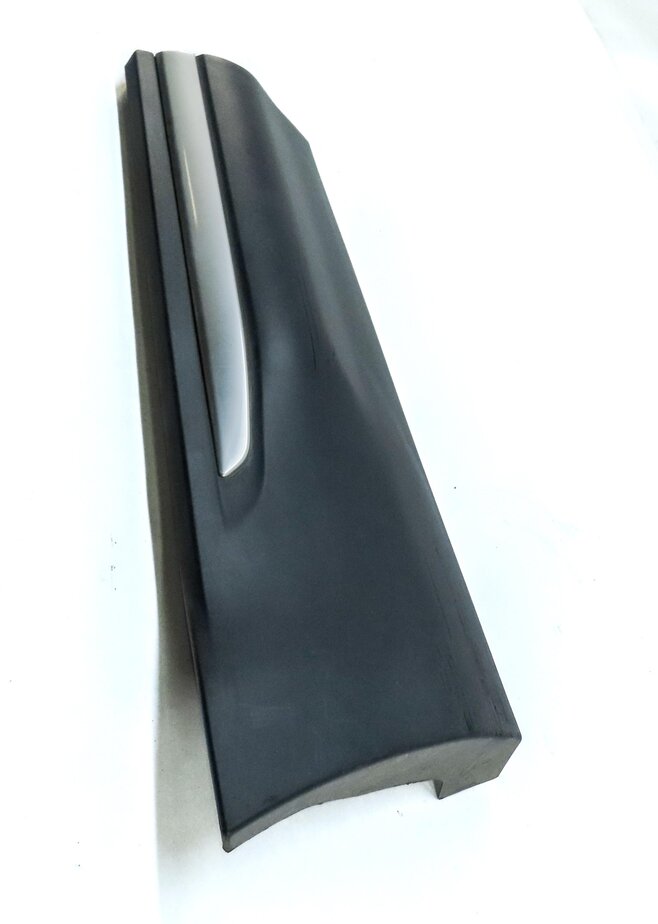 Thumbnail 5: 2013 LAND RANGE ROVER EVOQUE (L538) REAR RIGHT LOWER DOOR MOULDING TRIM
