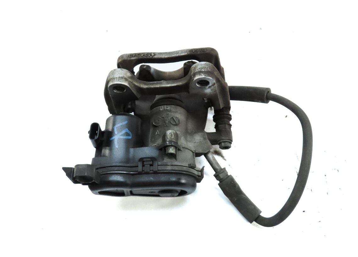 Thumbnail 5: 13-20 MERCEDES B250 CLA250 GLA250 (C117 W242 W246 X156) LEFT REAR BRAKE CALIPER
