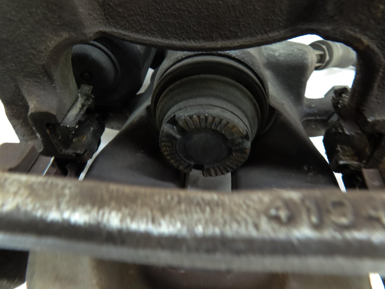 Thumbnail 7: 13-20 MERCEDES B CLA GLA CLASS (C117 W242 W246 X156) RIGHT REAR BRAKE CALIPER