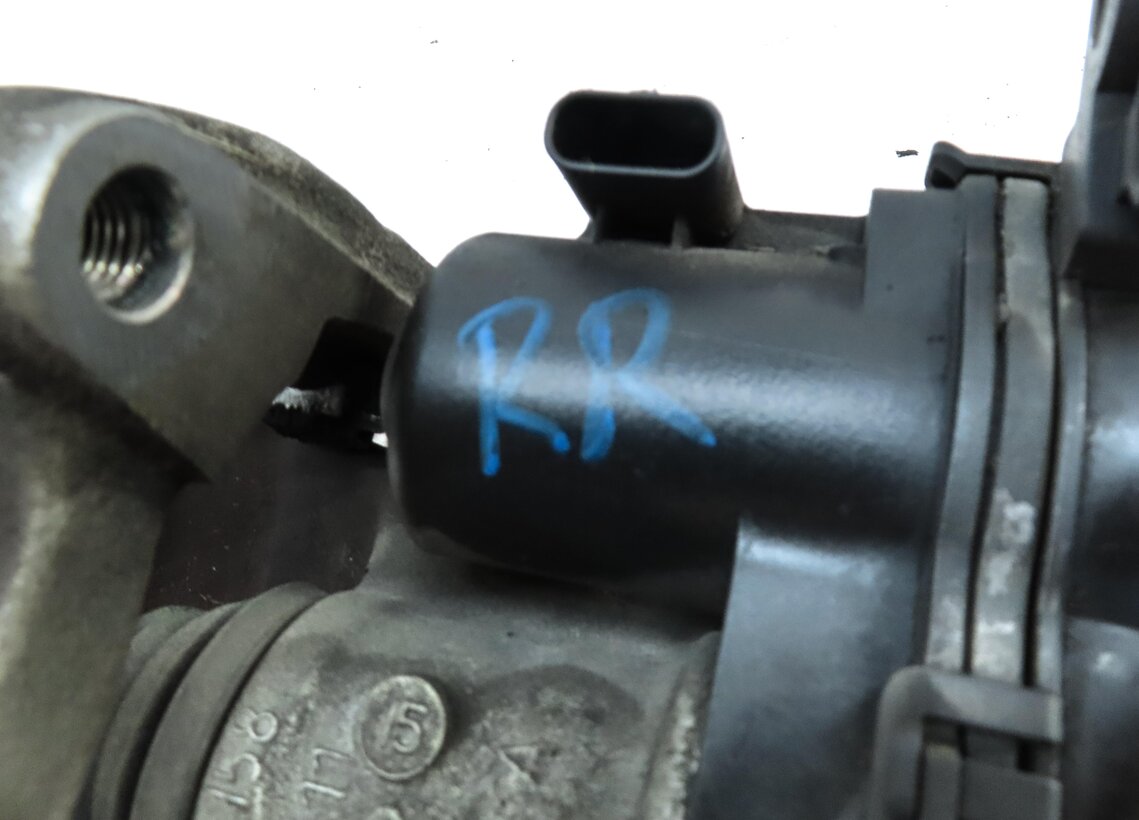 Thumbnail 8: 13-20 MERCEDES B CLA GLA CLASS (C117 W242 W246 X156) RIGHT REAR BRAKE CALIPER