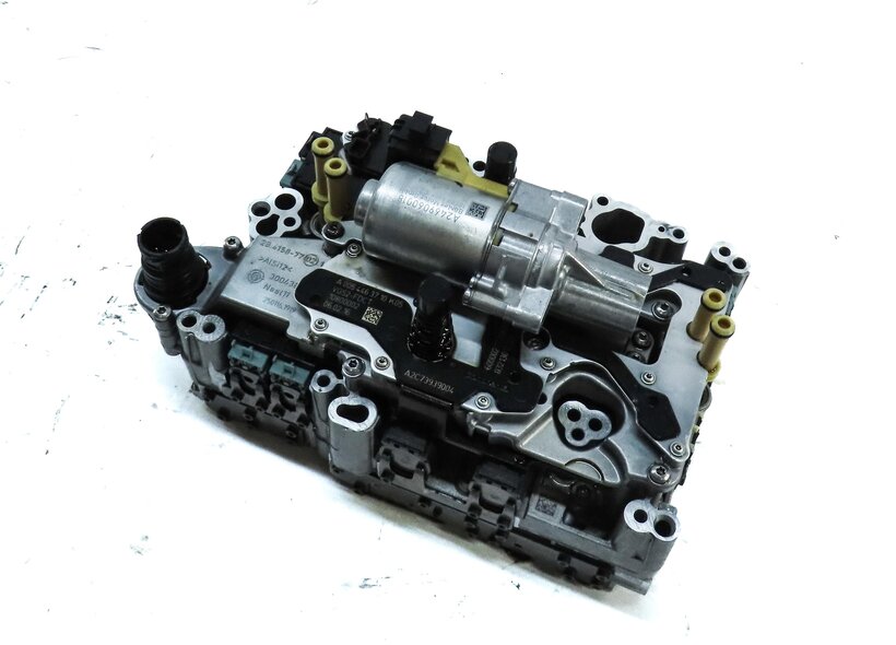 2016 MERCEDES CLA CLASS C117 2.0L AUTOMATIC TRANSMISSION VALVE BODY w/ OIL PUMP