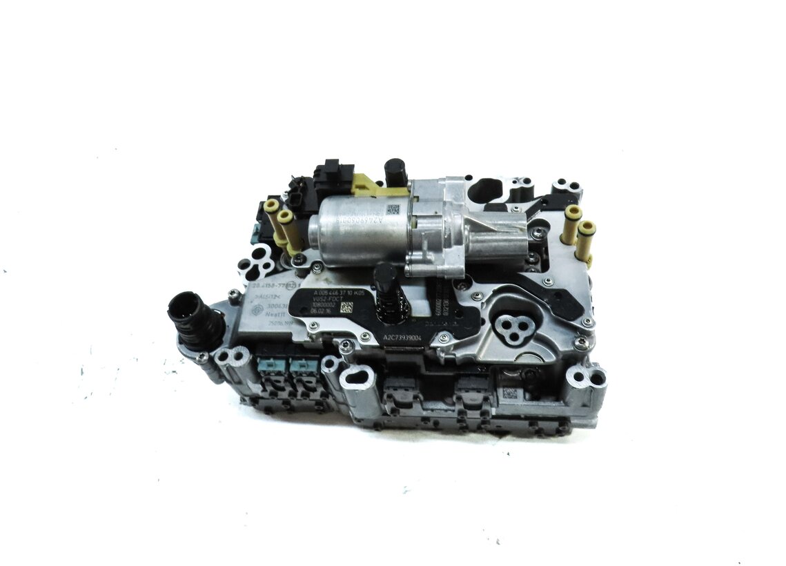 Thumbnail 2: 2016 MERCEDES CLA CLASS C117 2.0L AUTOMATIC TRANSMISSION VALVE BODY w/ OIL PUMP