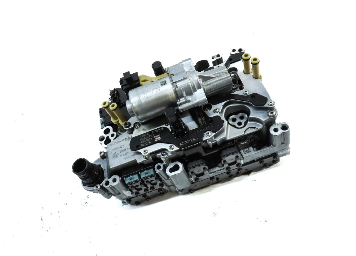 Thumbnail 3: 2016 MERCEDES CLA CLASS C117 2.0L AUTOMATIC TRANSMISSION VALVE BODY w/ OIL PUMP