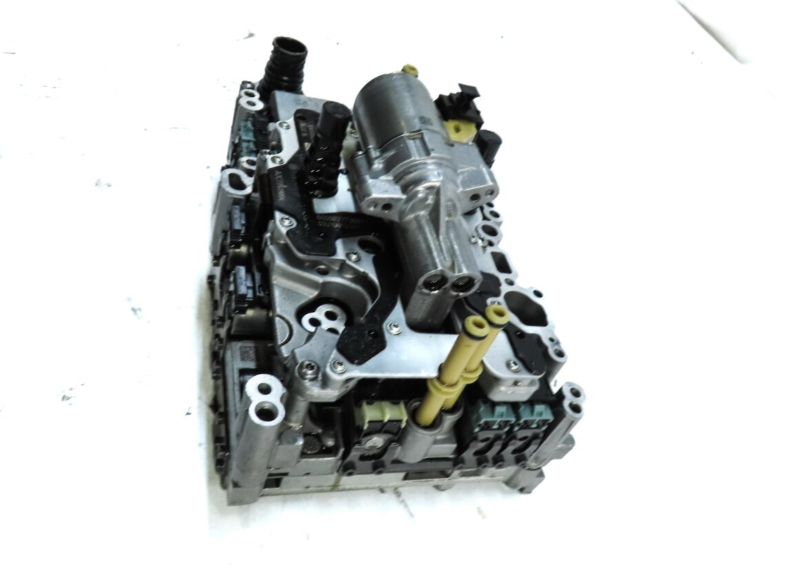 Thumbnail 4: 2016 MERCEDES CLA CLASS C117 2.0L AUTOMATIC TRANSMISSION VALVE BODY w/ OIL PUMP