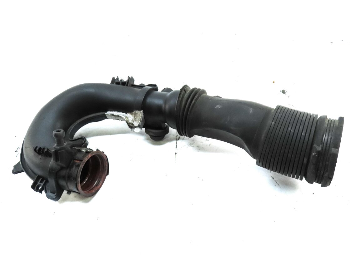 Thumbnail 7: 2016 MERCEDES CLA CLASS (C117) 2.0L TURBO M270 ENGINE AIR INTAKE MANIFOLD PIPE