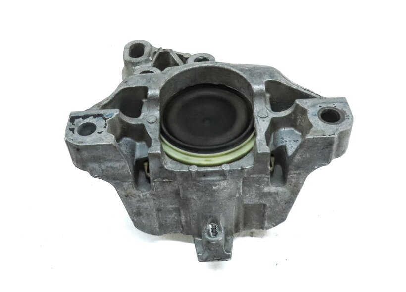 Thumbnail 4: 2016 MERCEDES CLA CLASS (C117) 2.0L TURBO M270 RIGHT AUTO TRANSMISSION MOUNT