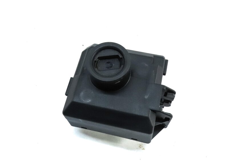 2016-2017 MERCEDES B250 CLA GLA (C117 W242 X156) IGNITION SWITCH MODULE