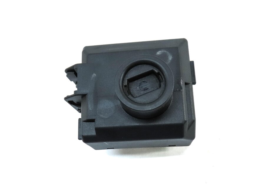 Thumbnail 4: 2016-2017 MERCEDES B250 CLA GLA (C117 W242 X156) IGNITION SWITCH MODULE