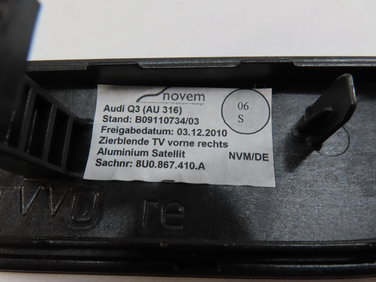 Thumbnail 13: 2016 CLA CLASS (C117) FRONT REAR LEFT RIGHT TEXTURED GRAIN ALUMINUM TRIM SET6