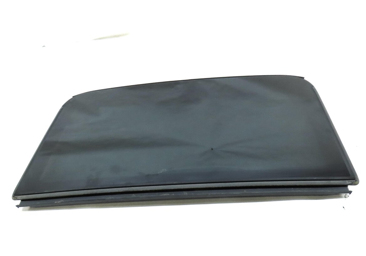 Thumbnail 2: 2015-2018 AUDI Q3 (8U) REAR STATIONARY PANORAMIC SUNROOF SUN ROOF GLASS WINDOW