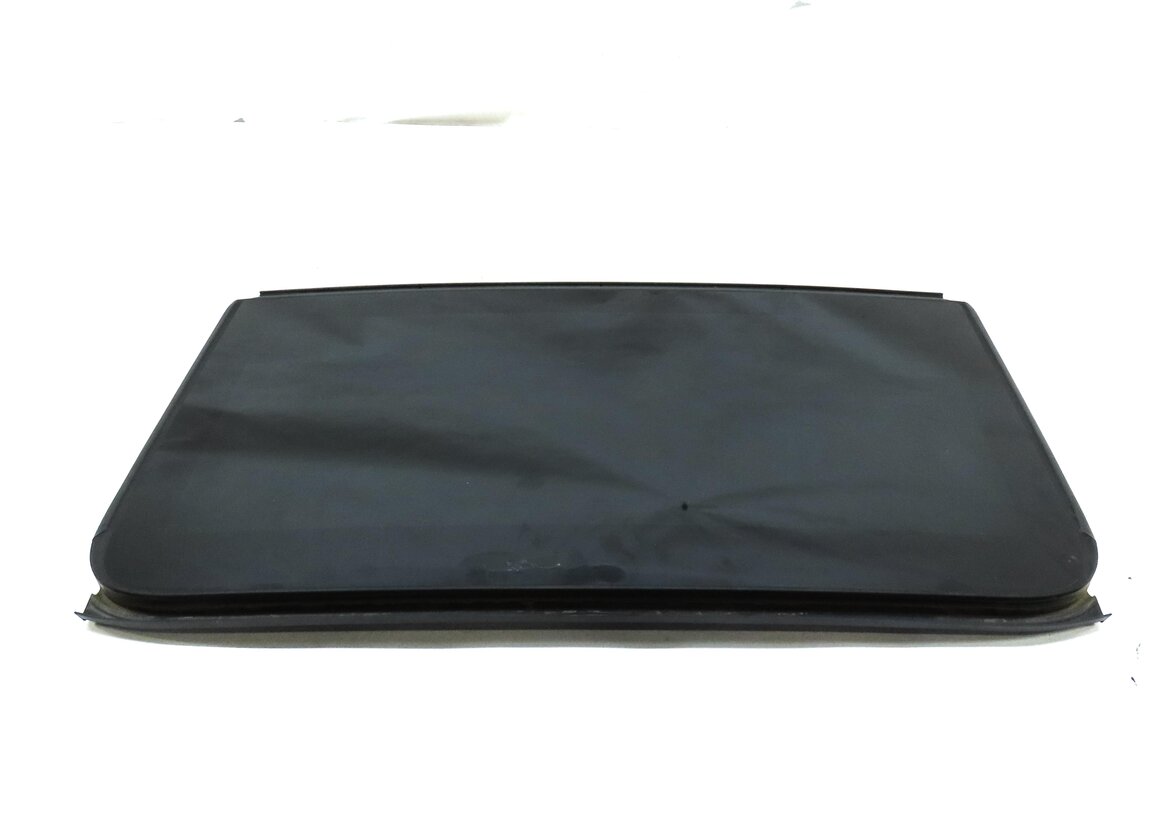 Thumbnail 4: 2015-2018 AUDI Q3 (8U) REAR STATIONARY PANORAMIC SUNROOF SUN ROOF GLASS WINDOW