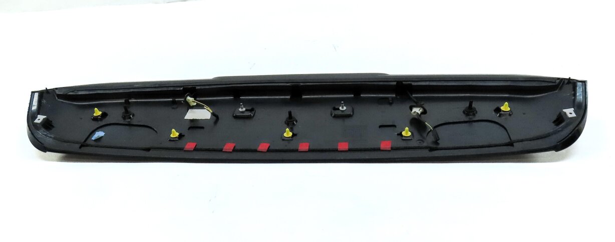 Thumbnail 7: 2015-2018 AUDI Q3 (8U) REAR SPOILER WING w/ 3rd BRAKE LIGHT (BRILLIANT BLACK)