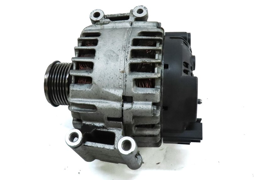 Thumbnail 4: 2015-2018 AUDI Q3 (8U) 2.0L ENGINE 140 AMP ALTERNATOR POWER GENERATOR (VALEO)