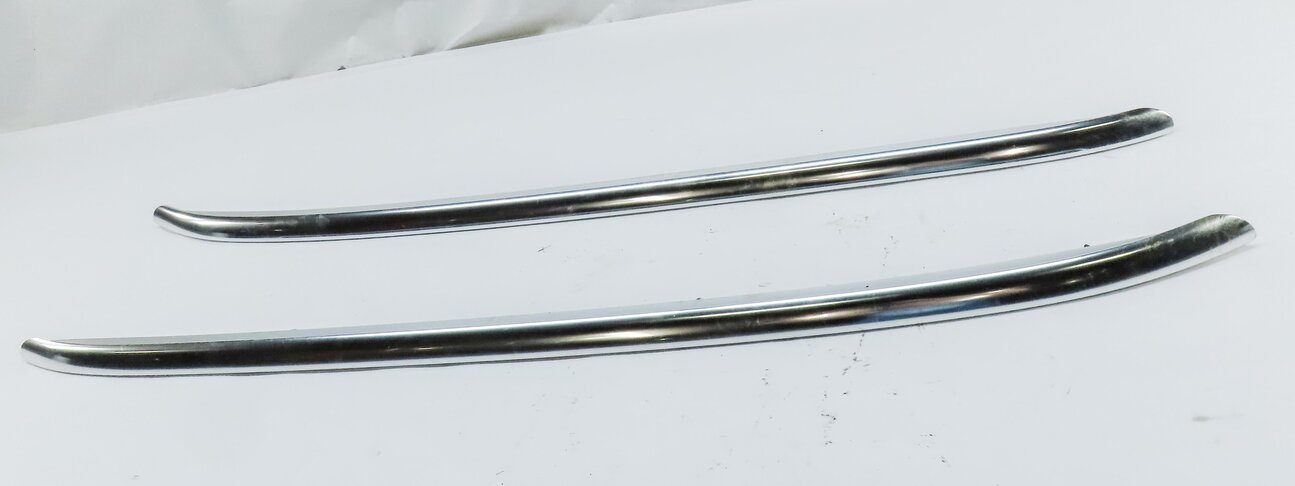 Thumbnail 2: 2015 AUDI Q3 (8U) CARGO LUGGAGE ROOF RACK RAIL (FRONT-TO-BACK) SET 2 (SILVER)