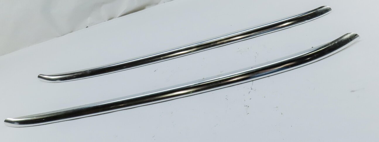 Thumbnail 3: 2015 AUDI Q3 (8U) CARGO LUGGAGE ROOF RACK RAIL (FRONT-TO-BACK) SET 2 (SILVER)
