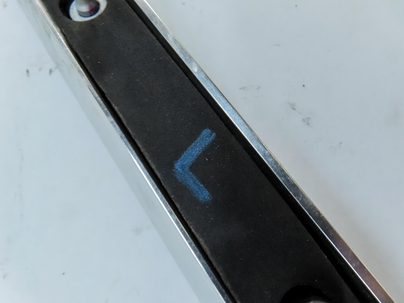 Thumbnail 6: 2015 AUDI Q3 (8U) CARGO LUGGAGE ROOF RACK RAIL (FRONT-TO-BACK) SET 2 (SILVER)