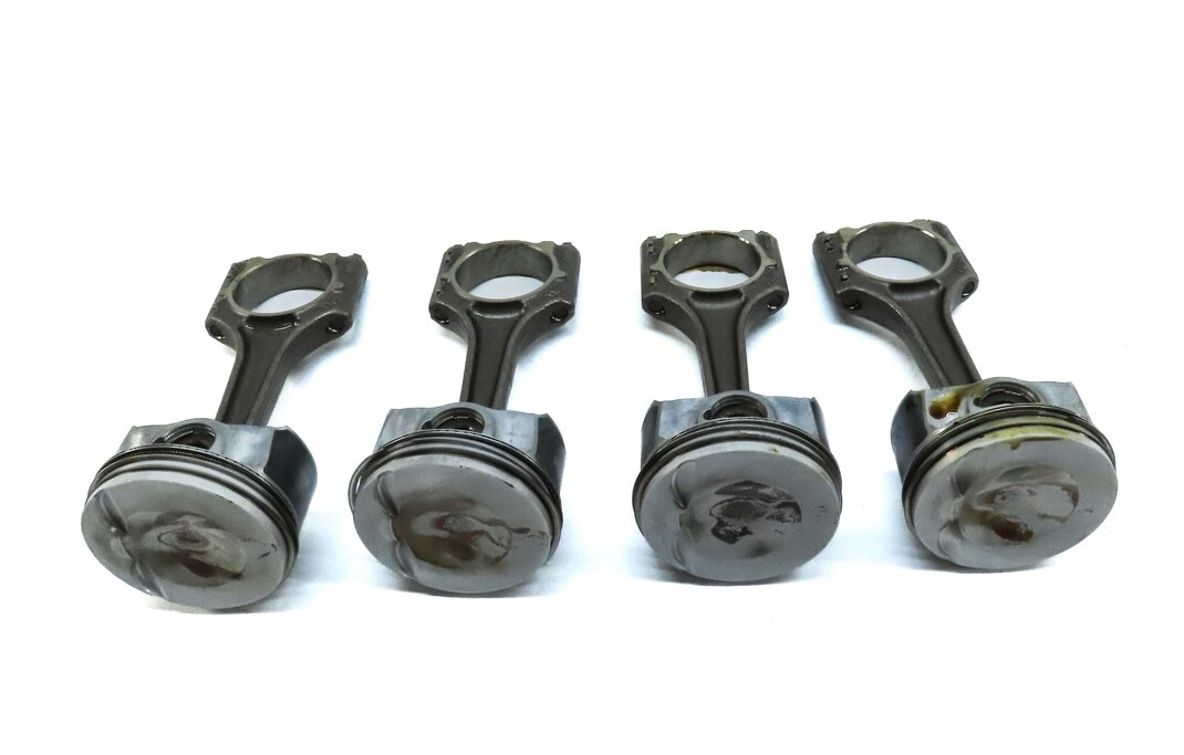 Thumbnail 2: 2015-2018 AUDI Q3 (8U) 2.0L CCTA TURBO ENGINE PISTON w/ CONNECTING ROD SET-4